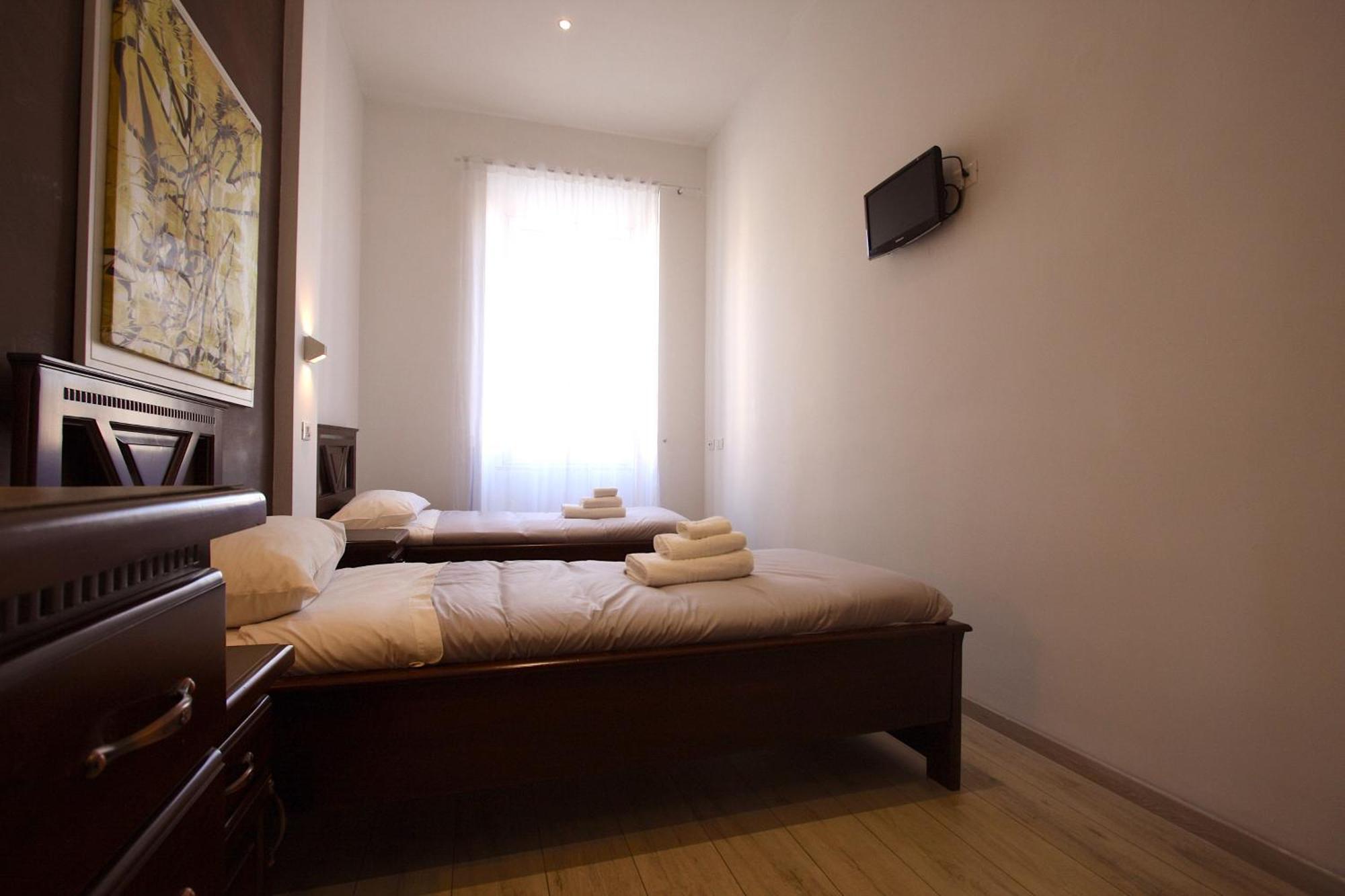Ottaviano 2br House Roma